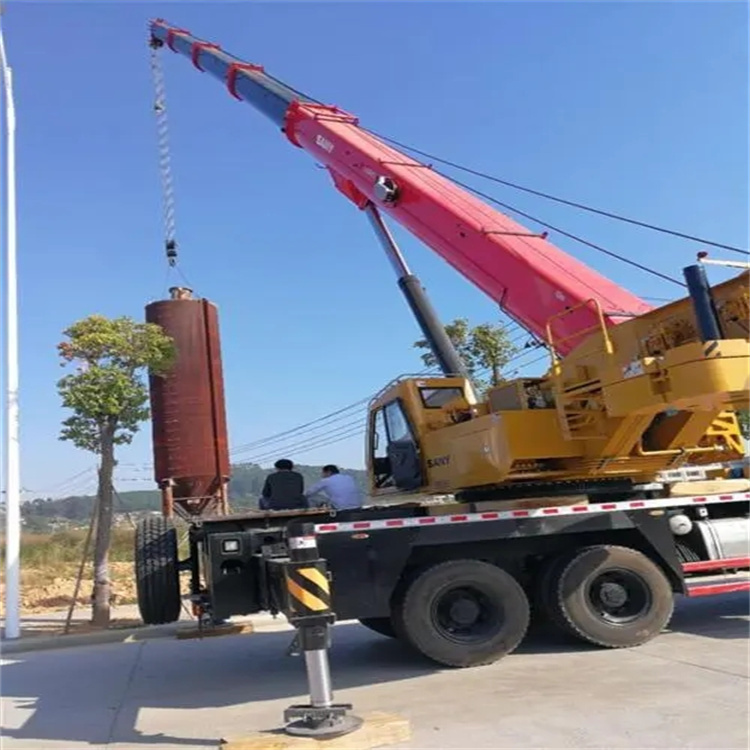 平南80吨吊车出租多少钱