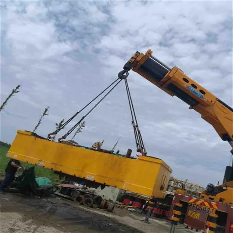 平南吊车吊集装箱需要多少钱